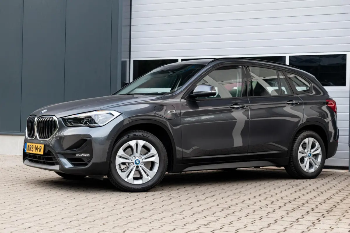 xDrive25e High Executive|1e EIGENAAR|ELEK.KLEP|TREKHAAK|HEAD-UP|CAMERA