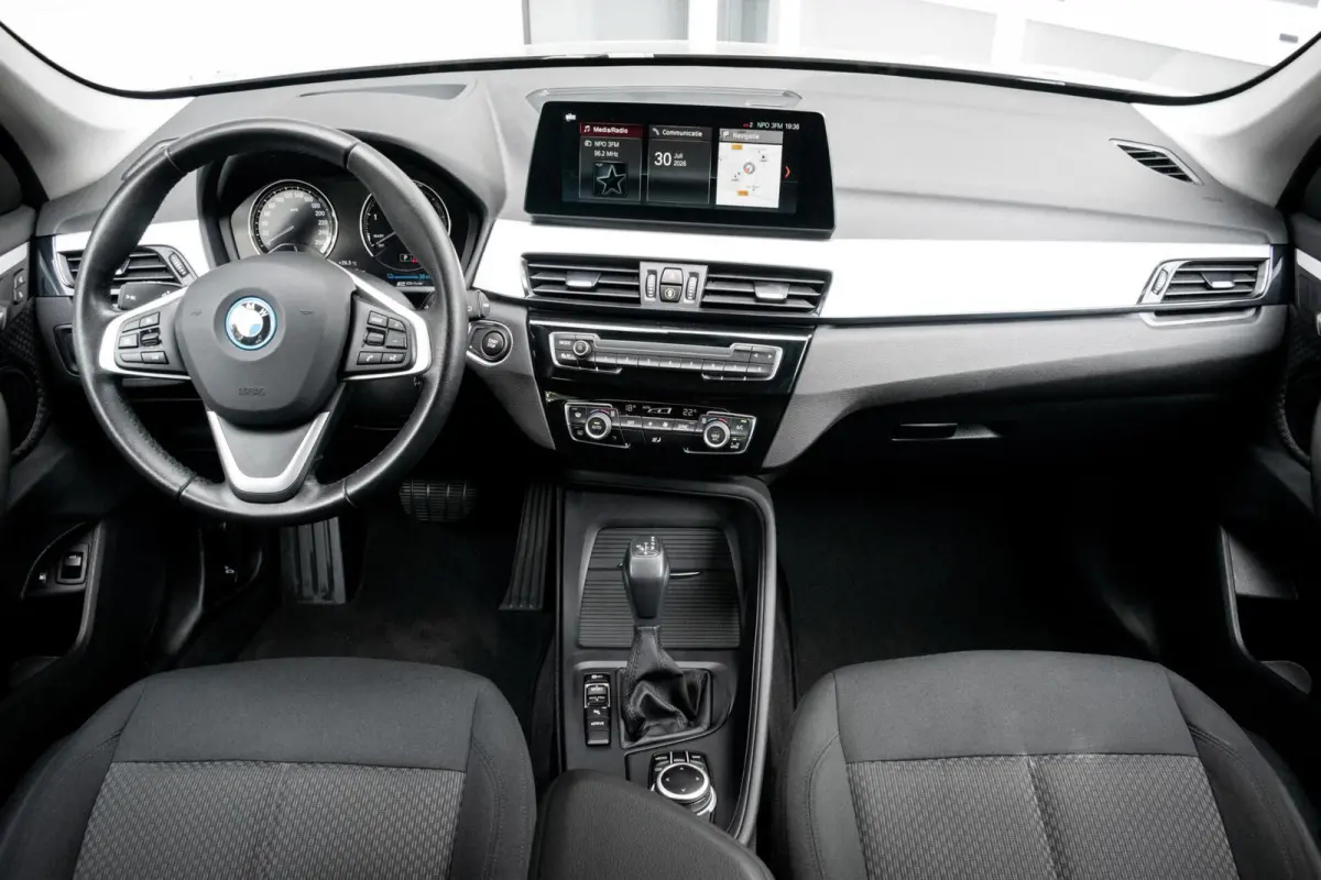 xDrive25e High Executive|1e EIGENAAR|ELEK.KLEP|TREKHAAK|HEAD-UP|CAMERA