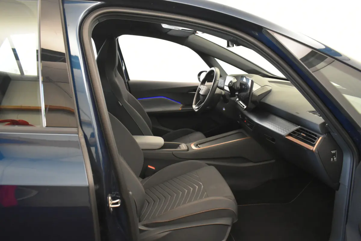 62 kWh SOH 94% PDC Carplay Stoel + Stuur Verwarming
