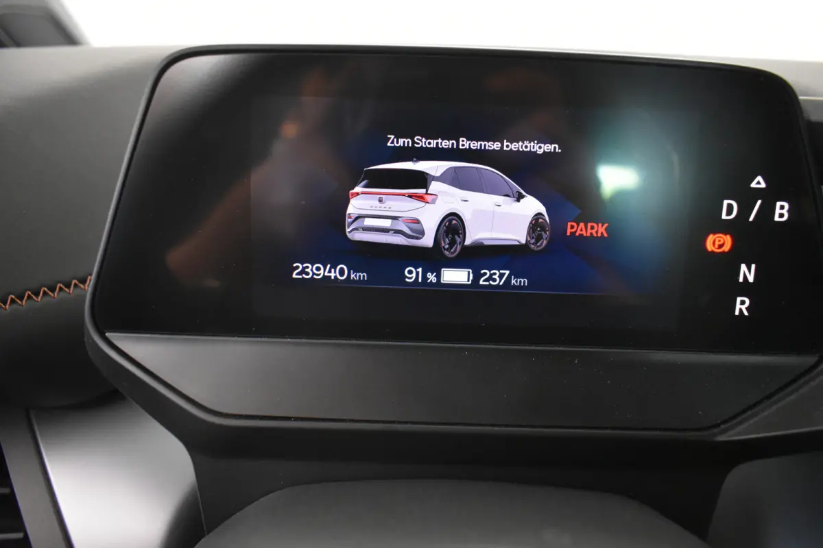 62 kWh SOH 94% PDC Carplay Stoel + Stuur Verwarming