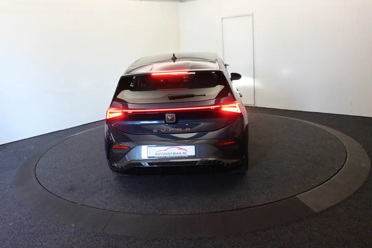 62 kWh SOH 94% PDC Carplay Stoel + Stuur Verwarming