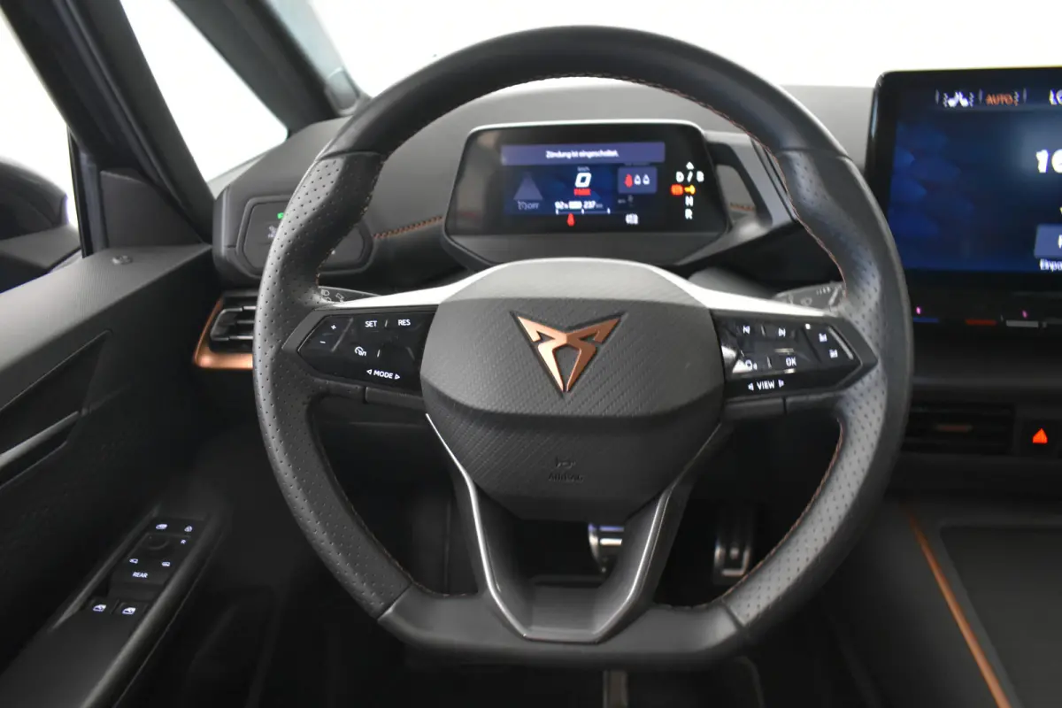 62 kWh SOH 94% PDC Carplay Stoel + Stuur Verwarming
