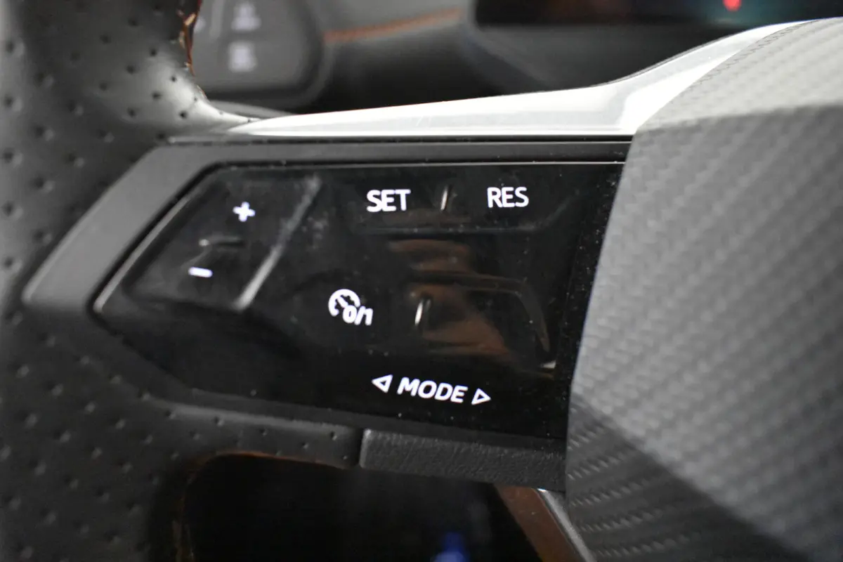 62 kWh SOH 94% PDC Carplay Stoel + Stuur Verwarming