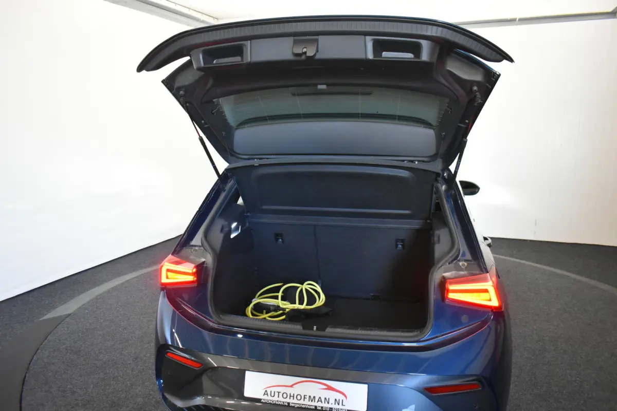 62 kWh SOH 94% PDC Carplay Stoel + Stuur Verwarming