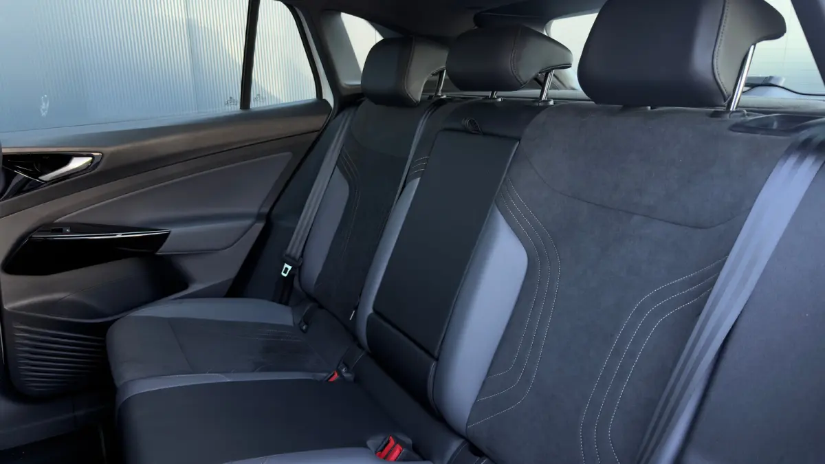 Pro Performance 77kwh | SOH 94.9% | Camera | Apple Carplay | 19"LMV |