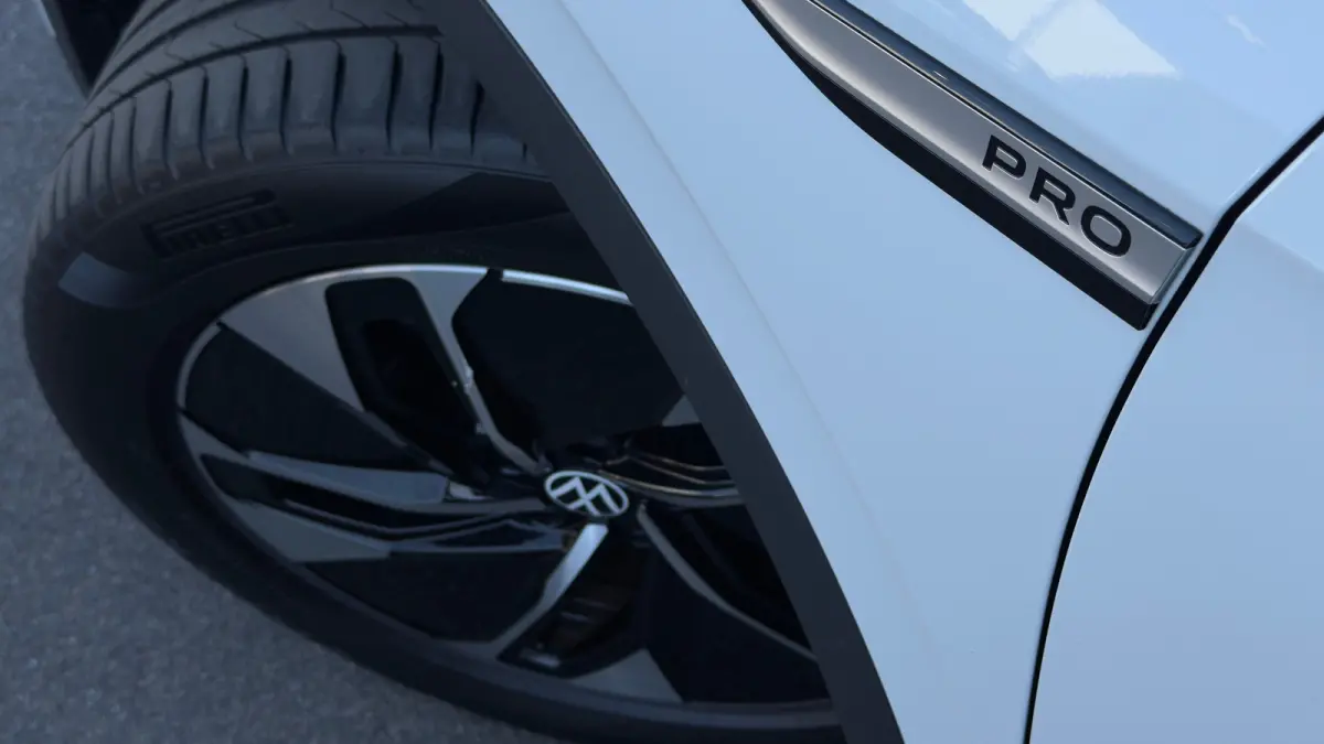 Pro Performance 77kwh | SOH 94.9% | Camera | Apple Carplay | 19"LMV |