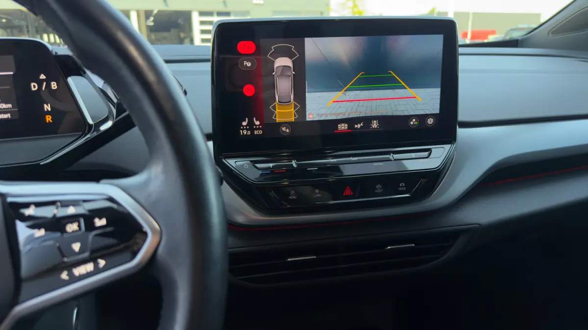 Pro Performance 77kwh | SOH 94.9% | Camera | Apple Carplay | 19"LMV |