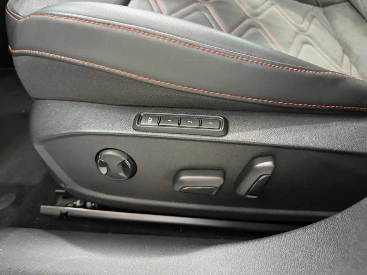 1.4 TSI FR e-Hybrid 204PK 2021 PANO ACC LANE SFEER