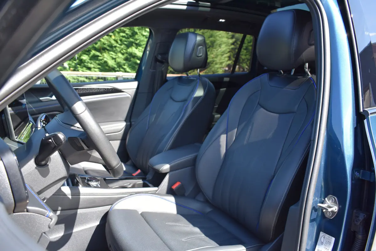 1.5 272PK eHybrid R-Line Edition Assistance Pakket | Comfort Pakket Plus | Interieur Style Pakket | Design Pakket | Schuif-kanteldak | Wegklapbare trekhaak | Head-up display | Harman Kardon 
