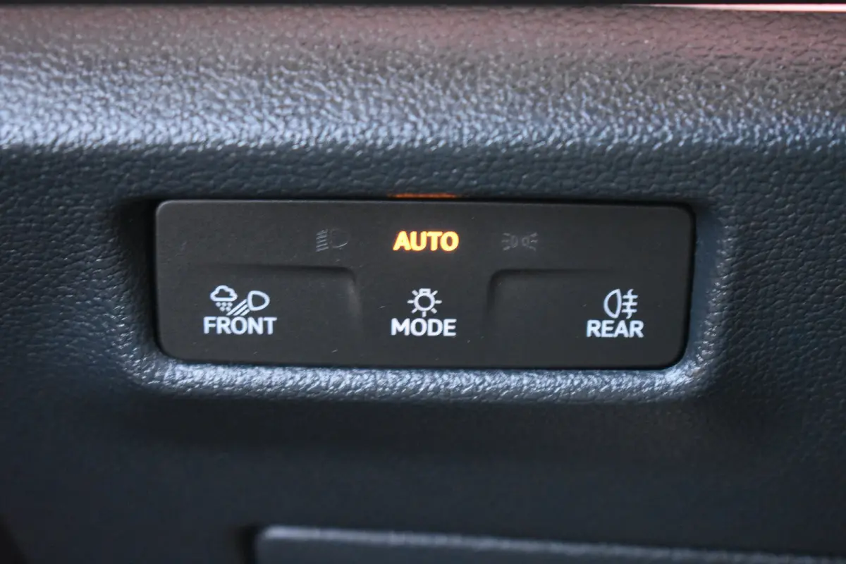 1.5 272PK eHybrid R-Line Edition Assistance Pakket | Comfort Pakket Plus | Interieur Style Pakket | Design Pakket | Schuif-kanteldak | Wegklapbare trekhaak | Head-up display | Harman Kardon 