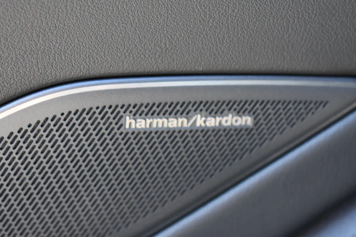 1.5 272PK eHybrid R-Line Edition Assistance Pakket | Comfort Pakket Plus | Interieur Style Pakket | Design Pakket | Schuif-kanteldak | Wegklapbare trekhaak | Head-up display | Harman Kardon 