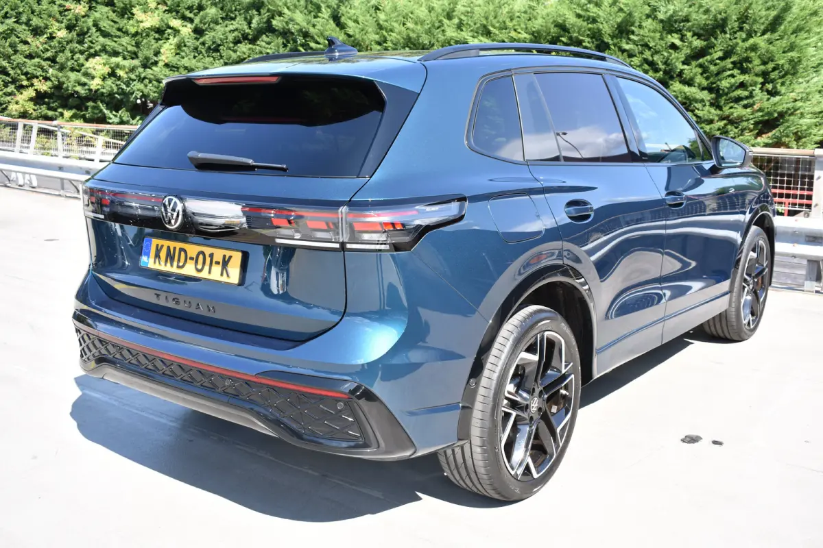1.5 272PK eHybrid R-Line Edition Assistance Pakket | Comfort Pakket Plus | Interieur Style Pakket | Design Pakket | Schuif-kanteldak | Wegklapbare trekhaak | Head-up display | Harman Kardon 