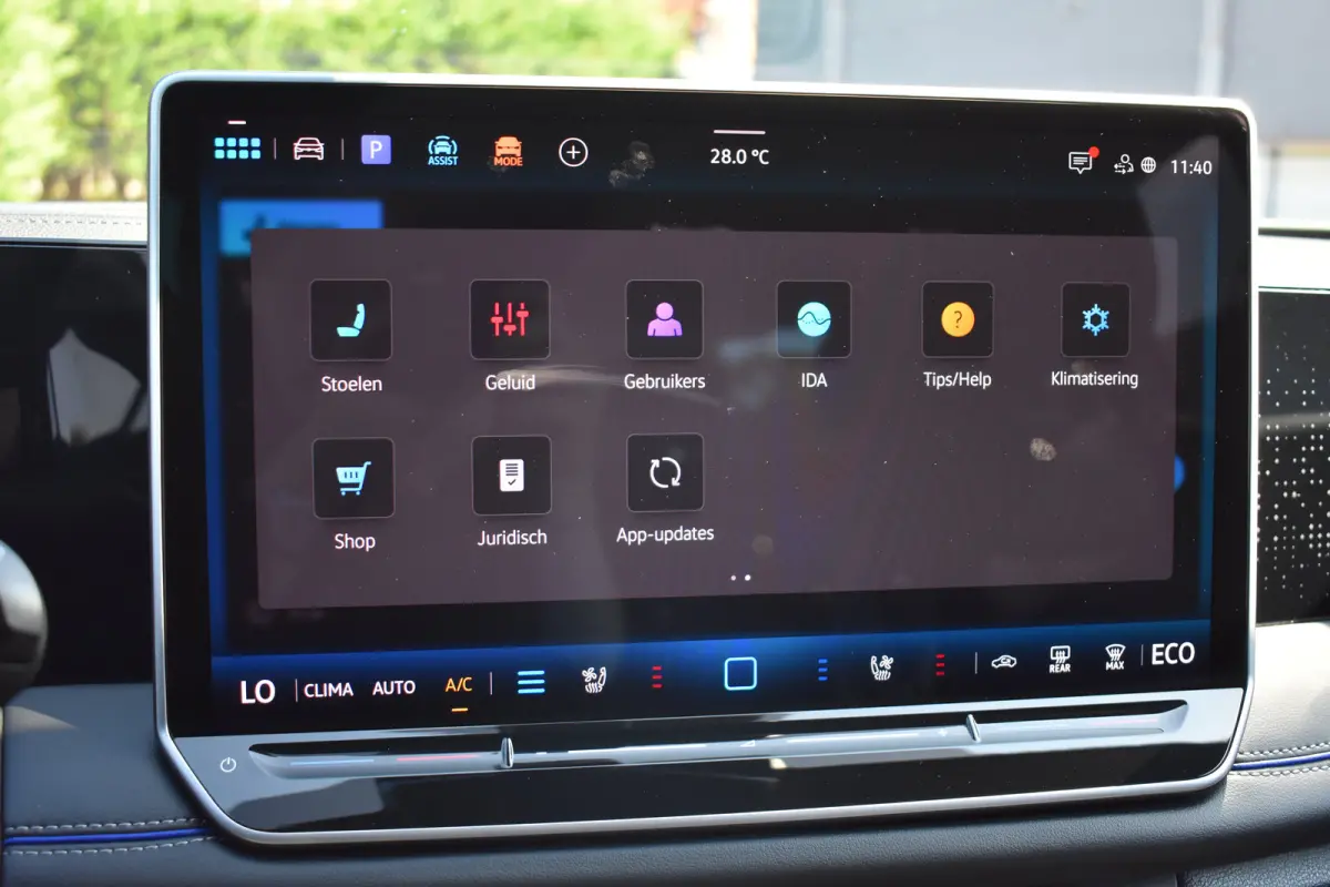 1.5 272PK eHybrid R-Line Edition Assistance Pakket | Comfort Pakket Plus | Interieur Style Pakket | Design Pakket | Schuif-kanteldak | Wegklapbare trekhaak | Head-up display | Harman Kardon 