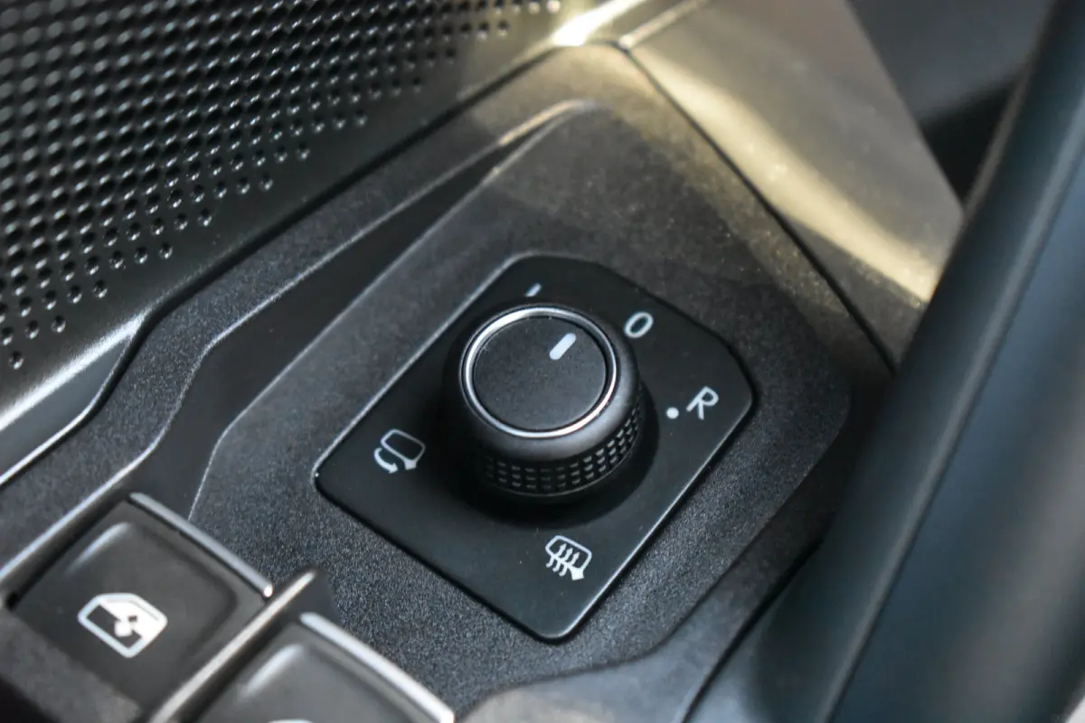 1.5 272PK eHybrid R-Line Edition Assistance Pakket | Comfort Pakket Plus | Interieur Style Pakket | Design Pakket | Schuif-kanteldak | Wegklapbare trekhaak | Head-up display | Harman Kardon 