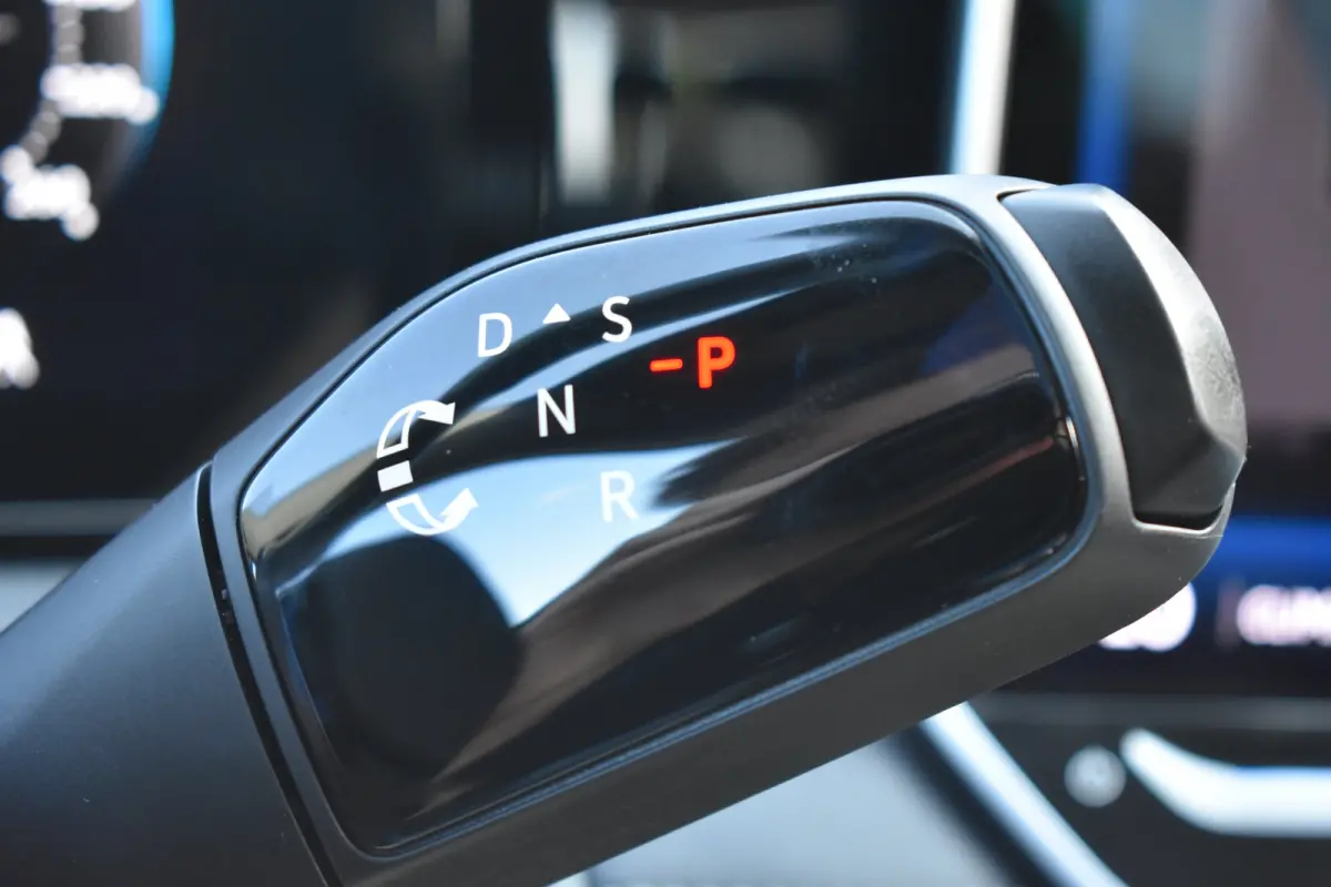 1.5 272PK eHybrid R-Line Edition Assistance Pakket | Comfort Pakket Plus | Interieur Style Pakket | Design Pakket | Schuif-kanteldak | Wegklapbare trekhaak | Head-up display | Harman Kardon 