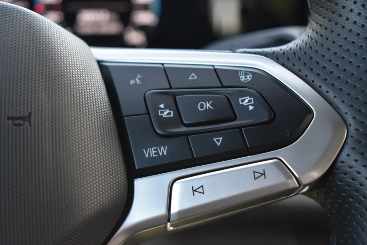 1.5 272PK eHybrid R-Line Edition Assistance Pakket | Comfort Pakket Plus | Interieur Style Pakket | Design Pakket | Schuif-kanteldak | Wegklapbare trekhaak | Head-up display | Harman Kardon 