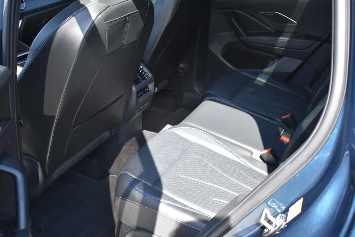 1.5 272PK eHybrid R-Line Edition Assistance Pakket | Comfort Pakket Plus | Interieur Style Pakket | Design Pakket | Schuif-kanteldak | Wegklapbare trekhaak | Head-up display | Harman Kardon 