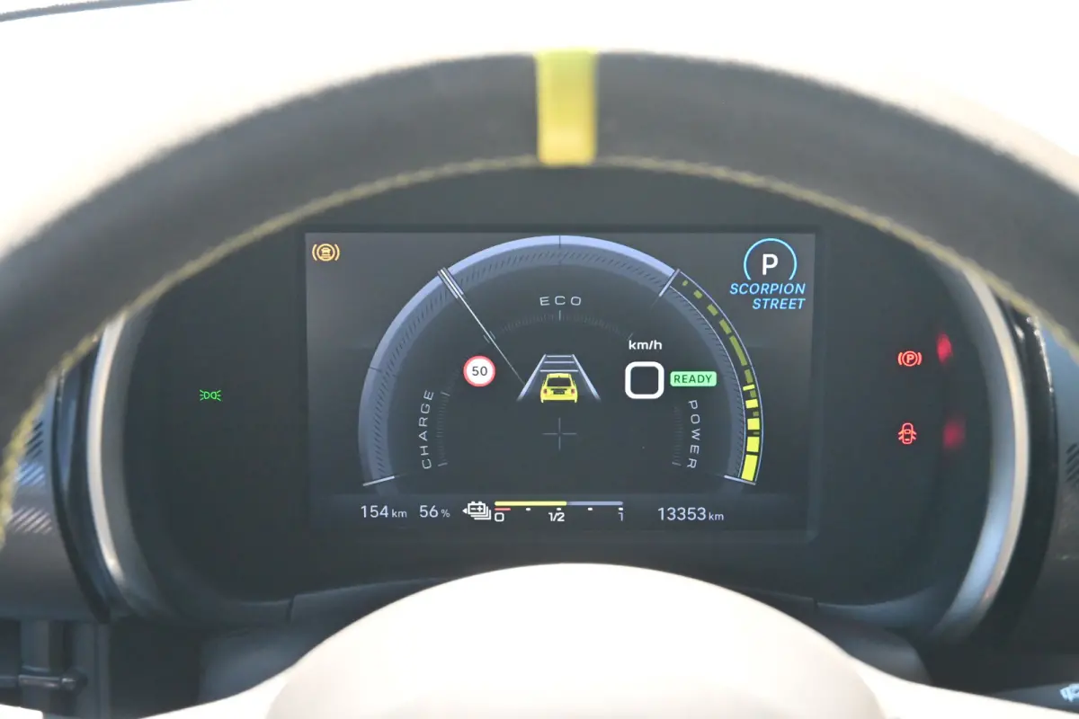 Scorpionissima 54 kWh 240pk Tot 8 Jaar Garantie! | Torson Sperdifferentieel | Sabelt Stoelen | Allseason | Stoelverwarming | Draadloos Apple Carplay & Android Auto | !!