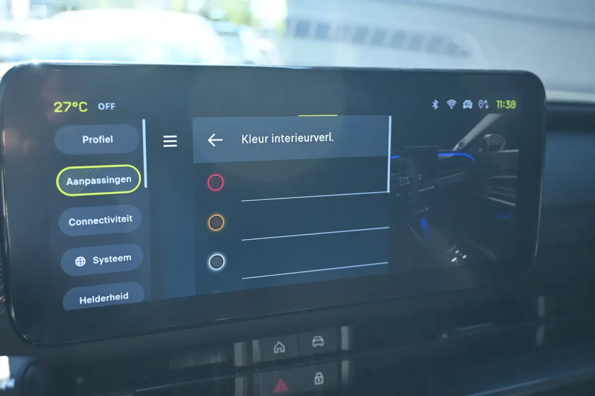 Scorpionissima 54 kWh 240pk Tot 8 Jaar Garantie! | Torson Sperdifferentieel | Sabelt Stoelen | Allseason | Stoelverwarming | Draadloos Apple Carplay & Android Auto | !!