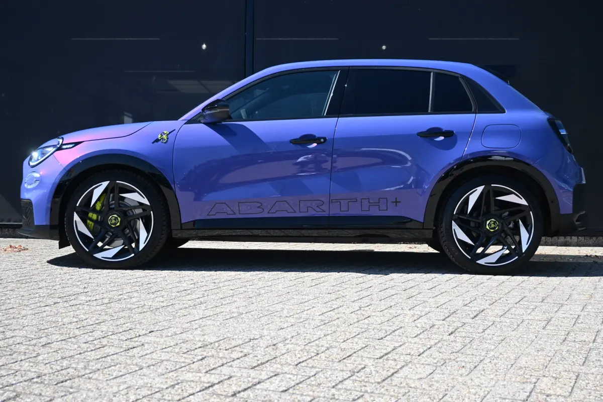 Scorpionissima 54 kWh 280pk Tot 8 Jaar Garantie! | Torson Sperdifferentieel | Sabelt Stoelen | Allseason | Stoelverwarming | Draadloos Apple Carplay & Android Auto | !!