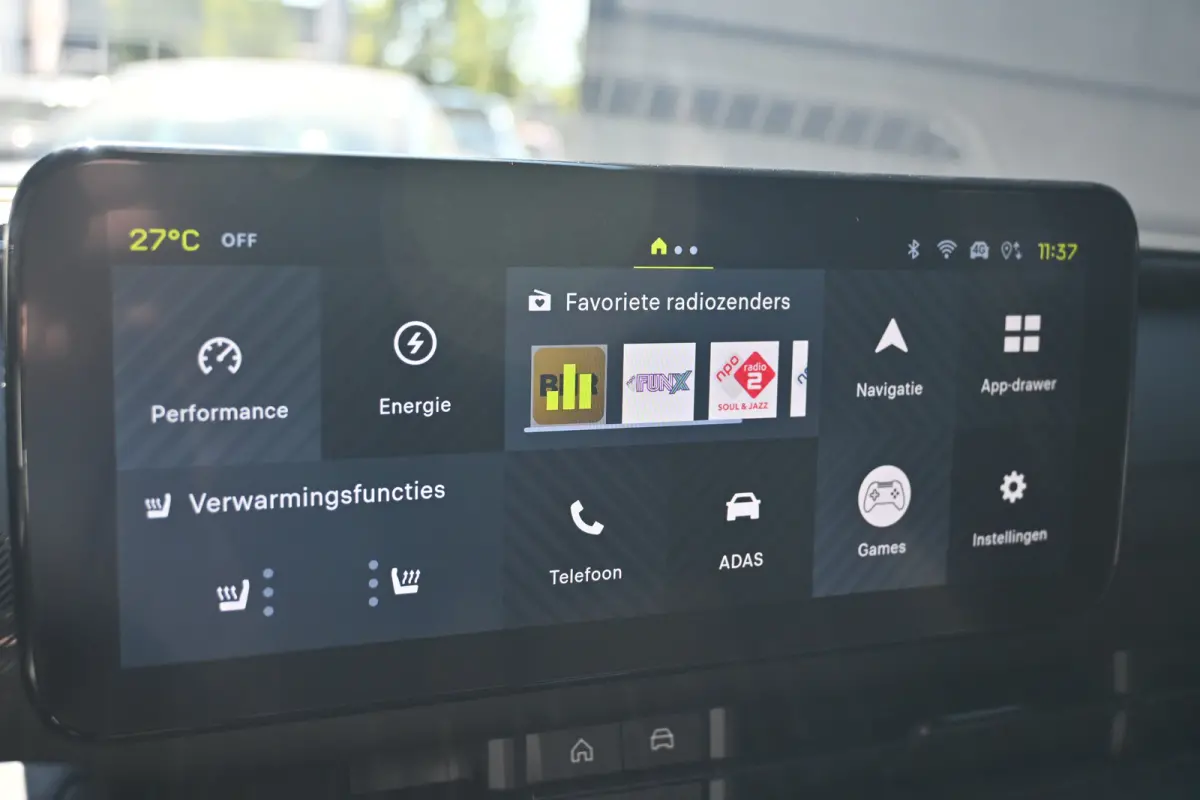 Scorpionissima 54 kWh 240pk Tot 8 Jaar Garantie! | Torson Sperdifferentieel | Sabelt Stoelen | Allseason | Stoelverwarming | Draadloos Apple Carplay & Android Auto | !!