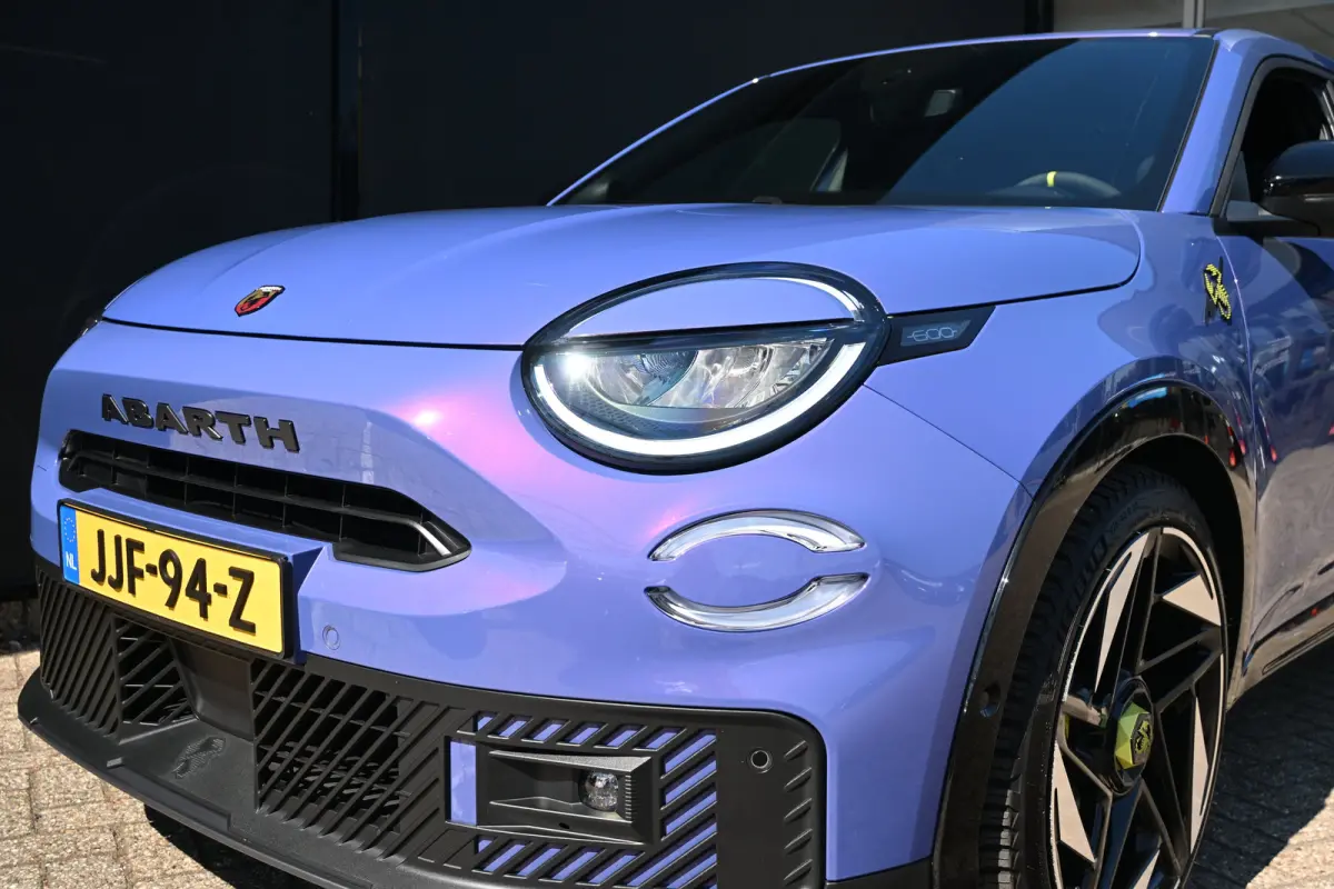 Scorpionissima 54 kWh 240pk Tot 8 Jaar Garantie! | Torson Sperdifferentieel | Sabelt Stoelen | Allseason | Stoelverwarming | Draadloos Apple Carplay & Android Auto | !!