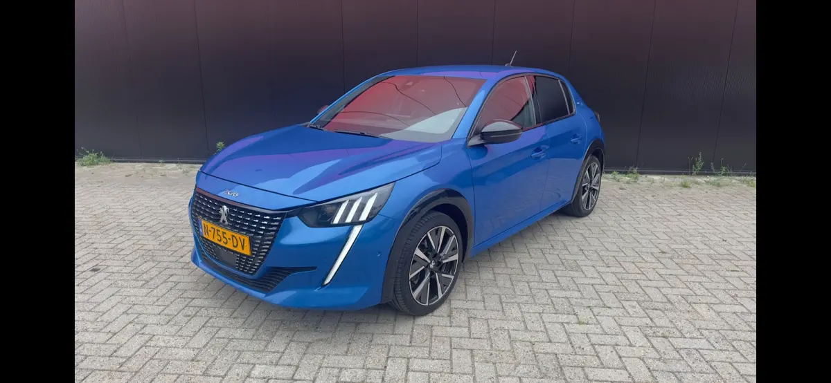 1.2 PureTech GT | Cruise Control | Climate Control | Achteruitrij Camera | Parkeersensoren Voor en Achter | Apple Carplay / Android Auto | Achteruitrijcamera | Android Auto | Apple CarPlay