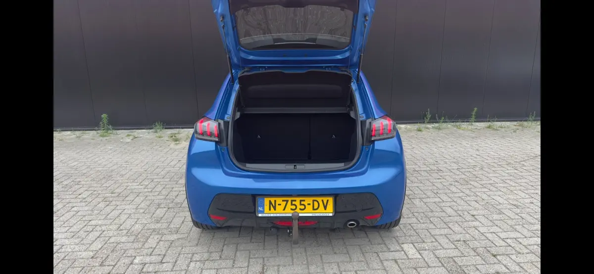 1.2 PureTech GT | Cruise Control | Climate Control | Achteruitrij Camera | Parkeersensoren Voor en Achter | Apple Carplay / Android Auto | Achteruitrijcamera | Android Auto | Apple CarPlay