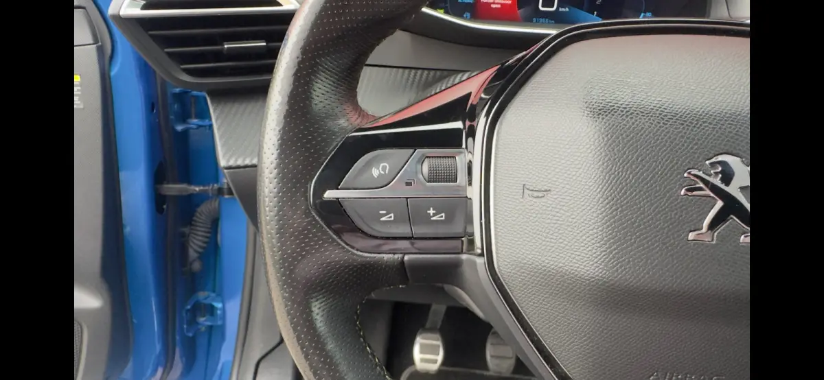 1.2 PureTech GT | Cruise Control | Climate Control | Achteruitrij Camera | Parkeersensoren Voor en Achter | Apple Carplay / Android Auto | Achteruitrijcamera | Android Auto | Apple CarPlay