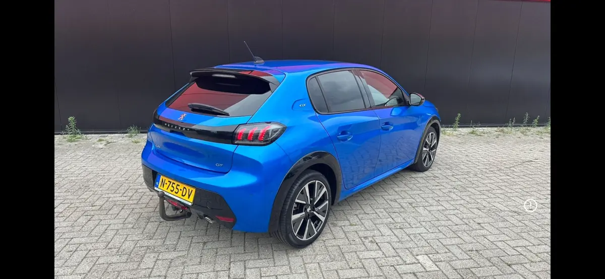 1.2 PureTech GT | Cruise Control | Climate Control | Achteruitrij Camera | Parkeersensoren Voor en Achter | Apple Carplay / Android Auto | Achteruitrijcamera | Android Auto | Apple CarPlay