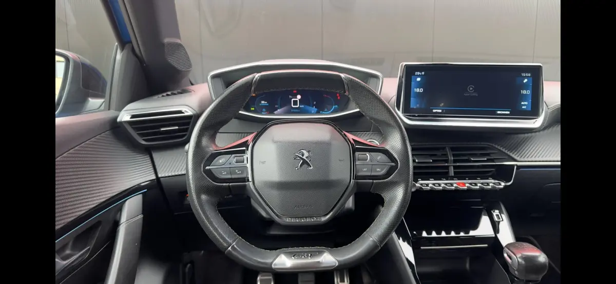 1.2 PureTech GT | Cruise Control | Climate Control | Achteruitrij Camera | Parkeersensoren Voor en Achter | Apple Carplay / Android Auto | Achteruitrijcamera | Android Auto | Apple CarPlay