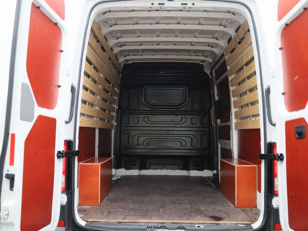 2.0 TDI L3H3 Highline 140PK | Automaat | Trekhaak | Navigatie | Cruise Control | Multifunctioneel Stuurwiel | Apple/Android Carplay | DAB+ | Parkeersensoren Voor + Achter | Achteruitrijcamer