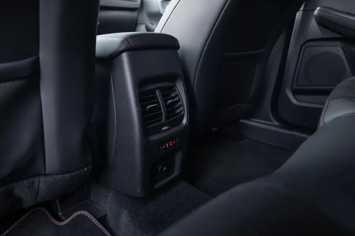 2.5 PHEV ST-Line X | Adaptief Cruise control | Trekhaak elektrisch | Elektrisch stoelen met geheugen | 360 Camera | Winterpack + Stoelverwarming Achter | Dodehoek Detectie | Alcantara / Lede