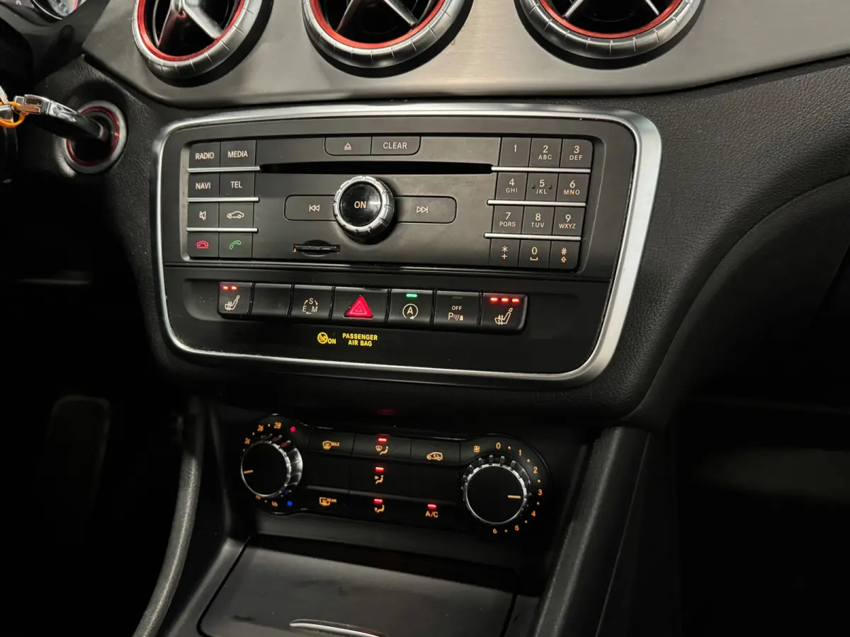 200 OrangeArt Edition | AMG/NIGHT | PANO | CAMERA | LED