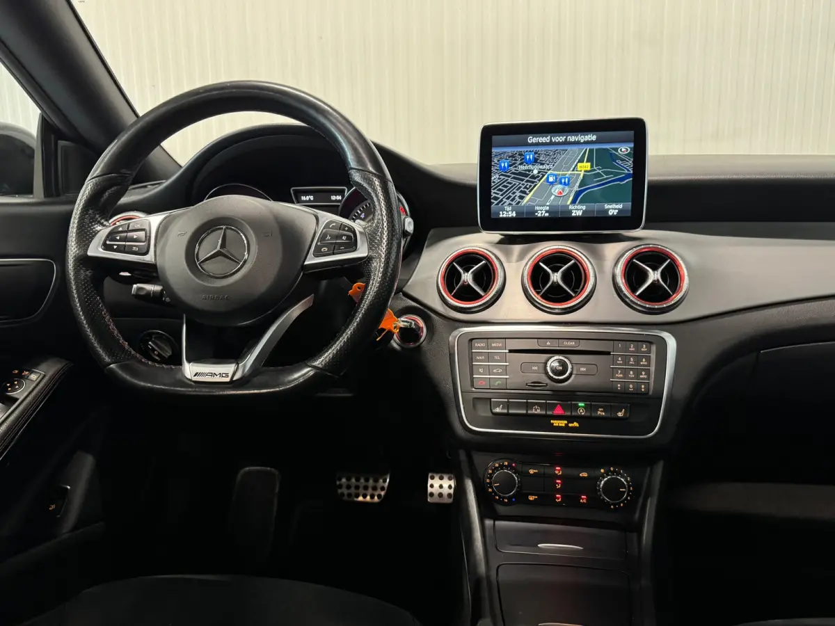 200 OrangeArt Edition | AMG/NIGHT | PANO | CAMERA | LED