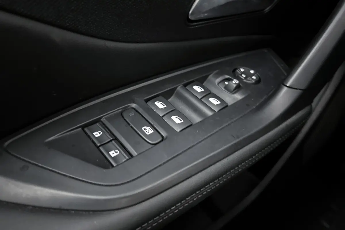 1.2 Hybrid 145 e-DCS6 | Rondomzicht camera | Half leder | Navigatie