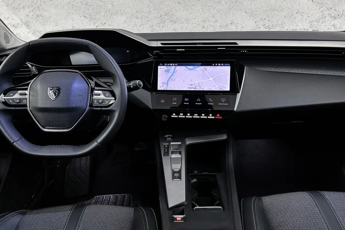 1.2 Hybrid 145 e-DCS6 | Rondomzicht camera | Half leder | Navigatie