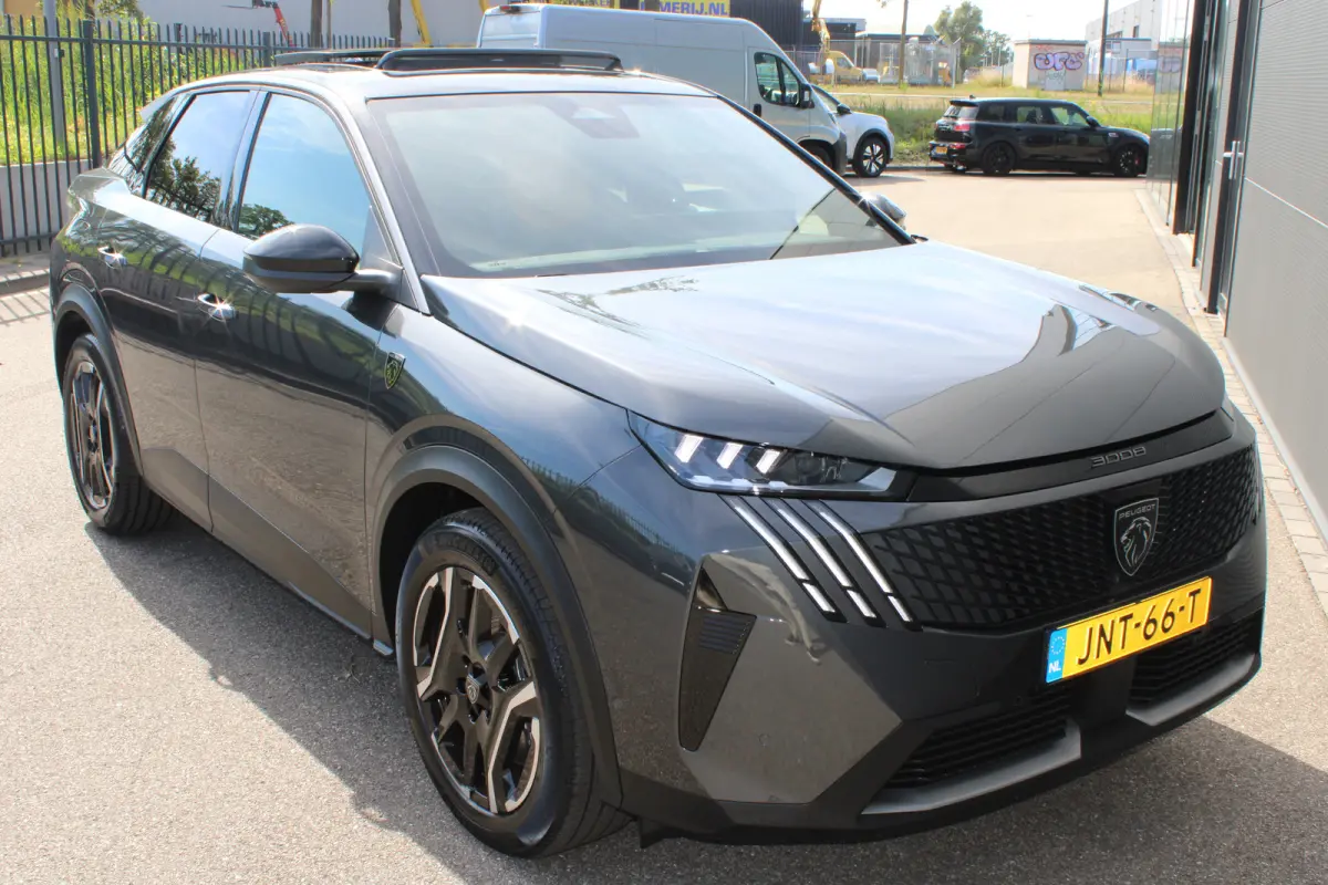 1.6 plug-in Hybrid 195 GT Automaat | Panorama/schuifdak | Luxe stoelen | Massage | Focal | Alcantara | Trekhaak