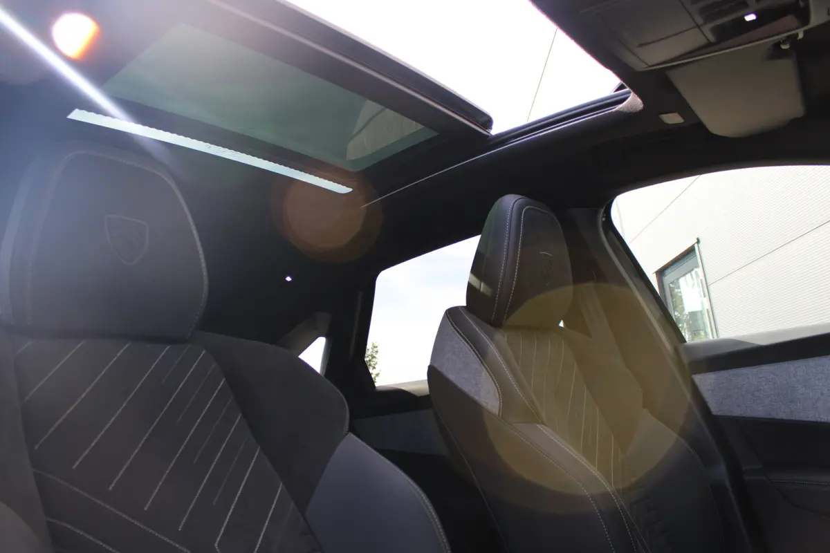 1.6 plug-in Hybrid 195 GT Automaat | Panorama/schuifdak | Luxe stoelen | Massage | Focal | Alcantara | Trekhaak