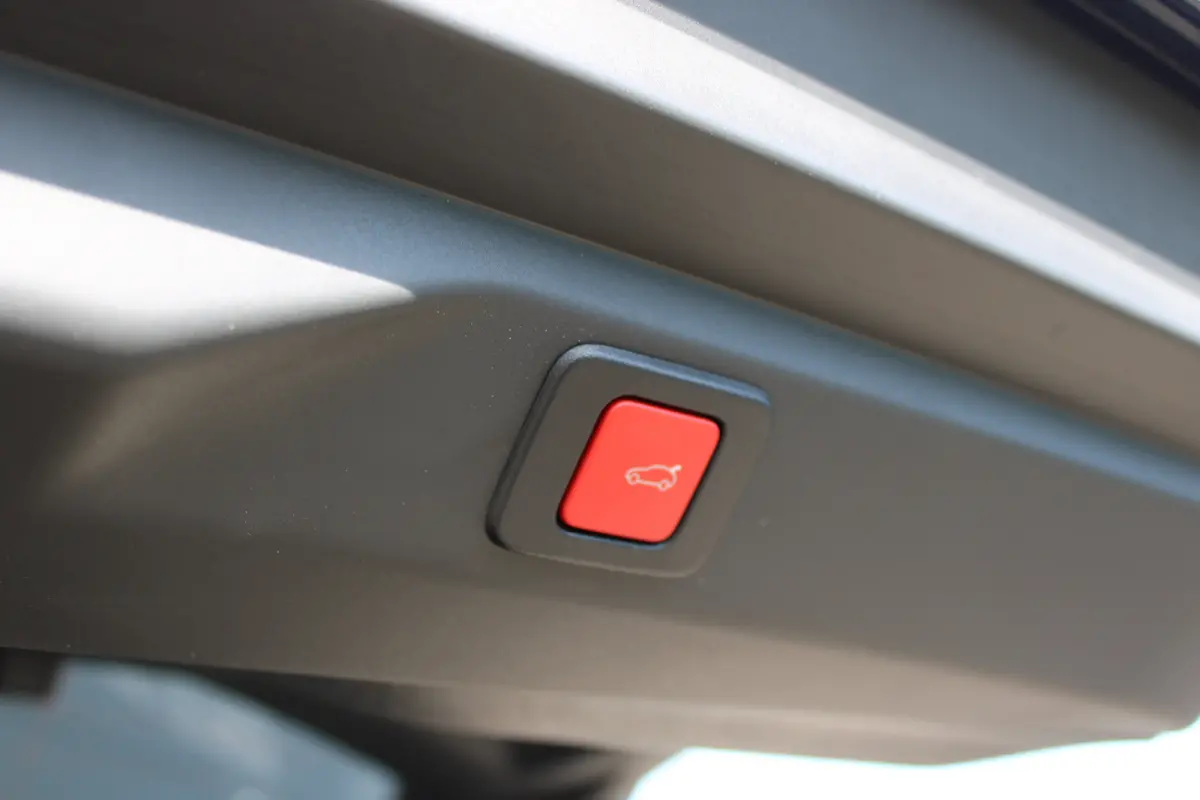 1.6 plug-in Hybrid 195 GT Automaat | Panorama/schuifdak | Luxe stoelen | Massage | Focal | Alcantara | Trekhaak