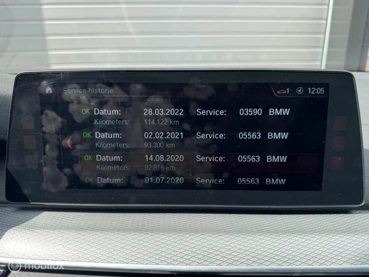520d High Executive / Pano / 19 inch / head-up / camera / automaat / Dealeronderhouden