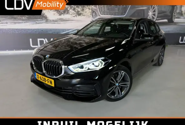 118I BUSINESSEDITION / Automaat / 42323 km / Carplay / Digitaal Display