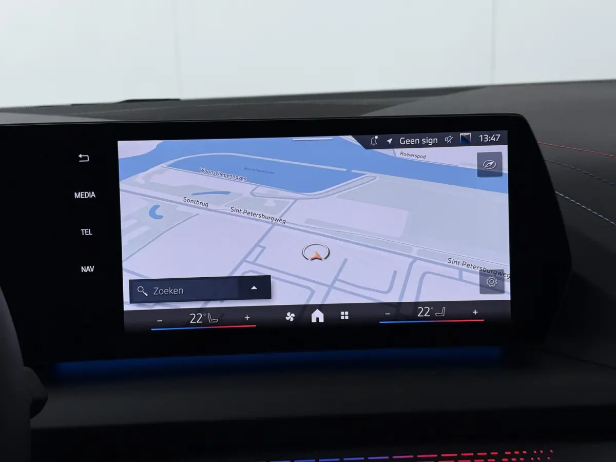 120 | M-Sport Pro | Harman Kardon | Adaptive Cruise | Trekhaak | Comfort Access |