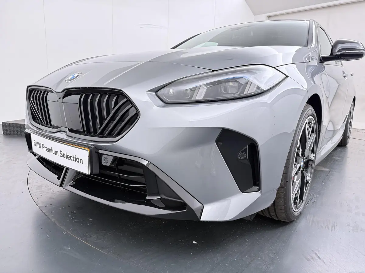 120 | M-Sport Pro | Harman Kardon | Adaptive Cruise | Trekhaak | Comfort Access |