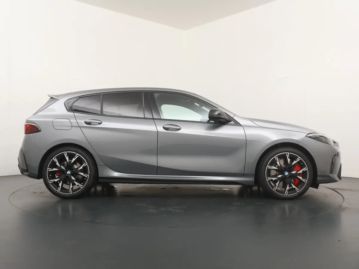 120 | M-Sport Pro | Harman Kardon | Adaptive Cruise | Trekhaak | Comfort Access |