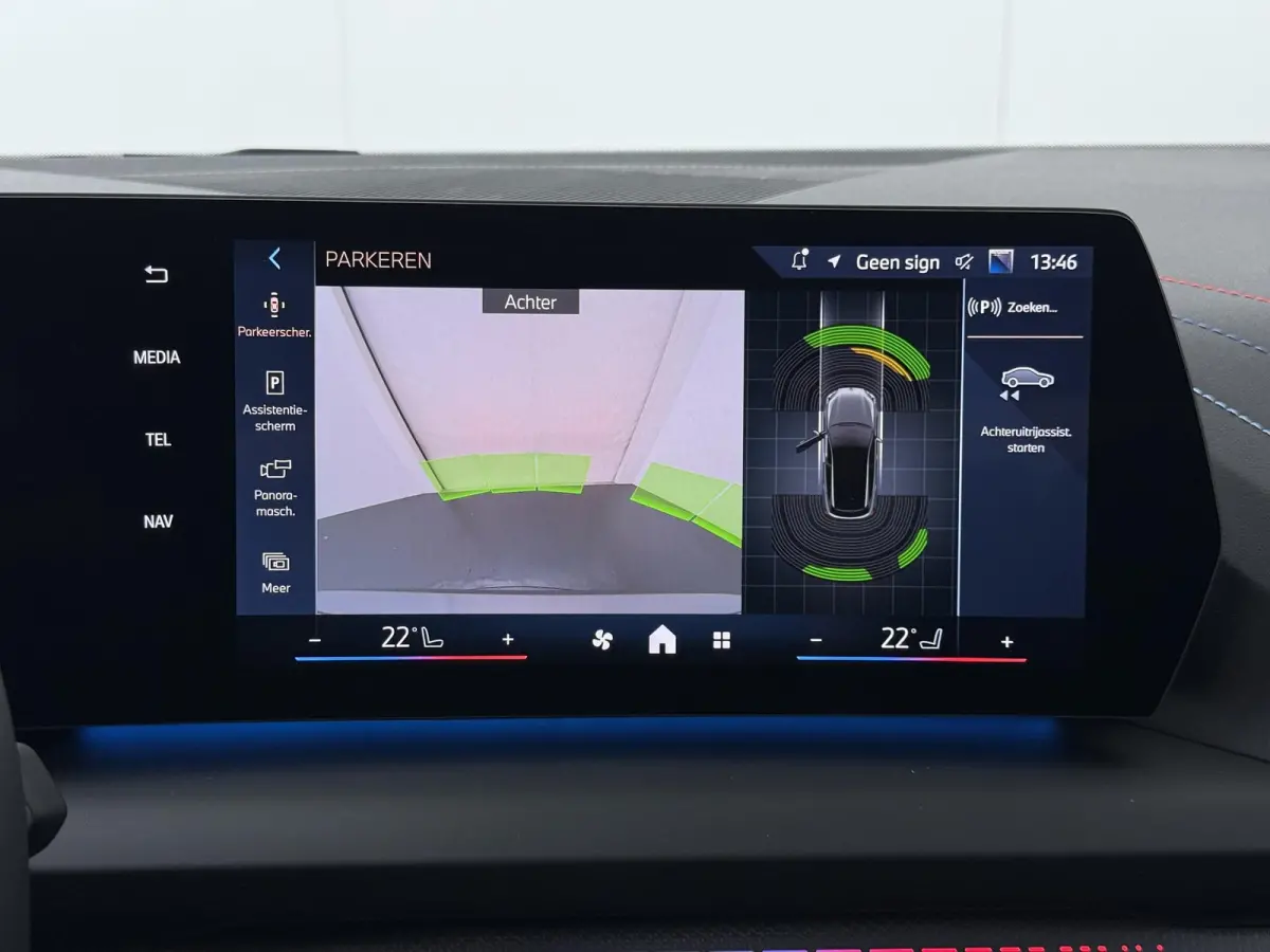 120 | M-Sport Pro | Harman Kardon | Adaptive Cruise | Trekhaak | Comfort Access |
