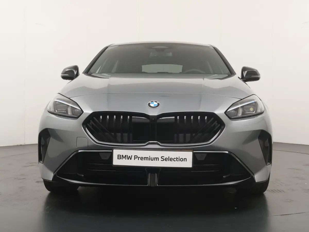 120 | M-Sport Pro | Harman Kardon | Adaptive Cruise | Trekhaak | Comfort Access |