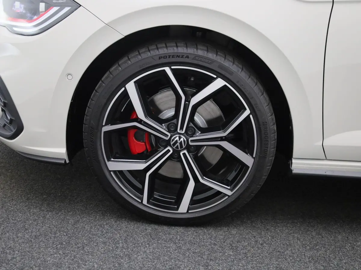 2.0 TSI GTI 207 PK Demo | Panoramadak | Navigatie Pro | Stoelverwarming | Achteruitrijcamera | Digitale Cockpit Pro | Sportonderstel Inclusief Rijprofielkeuze
