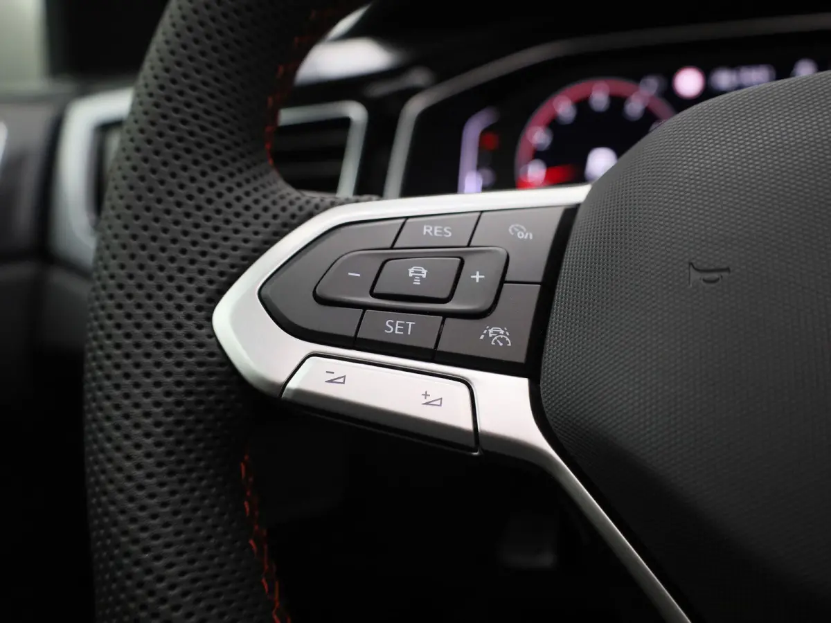 2.0 TSI GTI 207 PK Demo | Panoramadak | Navigatie Pro | Stoelverwarming | Achteruitrijcamera | Digitale Cockpit Pro | Sportonderstel Inclusief Rijprofielkeuze