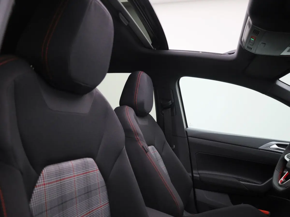 2.0 TSI GTI 207 PK Demo | Panoramadak | Navigatie Pro | Stoelverwarming | Achteruitrijcamera | Digitale Cockpit Pro | Sportonderstel Inclusief Rijprofielkeuze